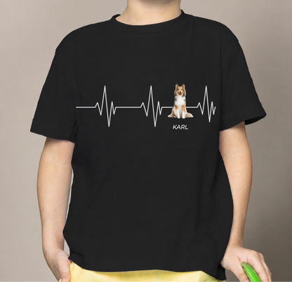Black kids' T-shirt with heartbeat motif and dog illustration, personalized with the name KARL.